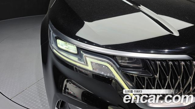 Kia Canival 2021 — photo 8