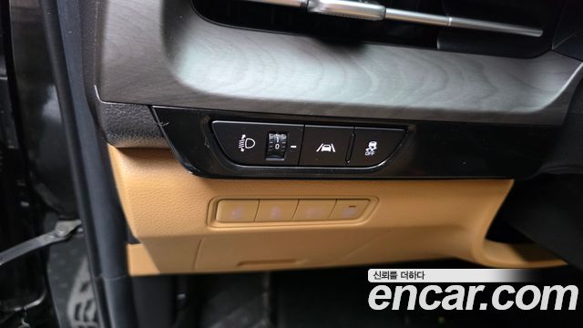 Kia Canival 2021 — photo 29