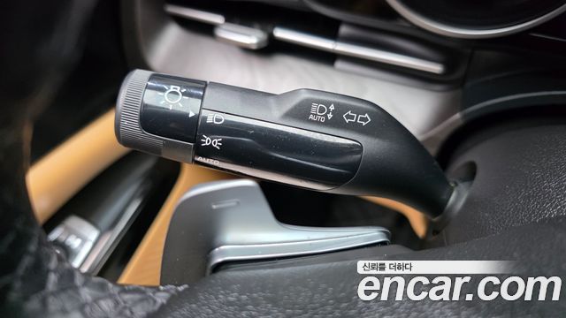 Kia Canival 2021 — photo 31