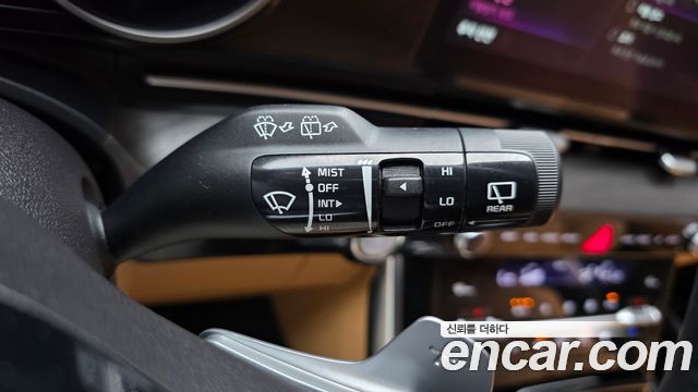 Kia Canival 2021 — photo 32