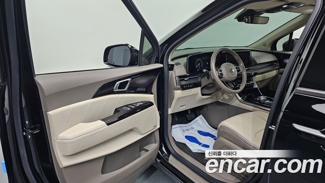 Kia Canival 2021 — photo 10