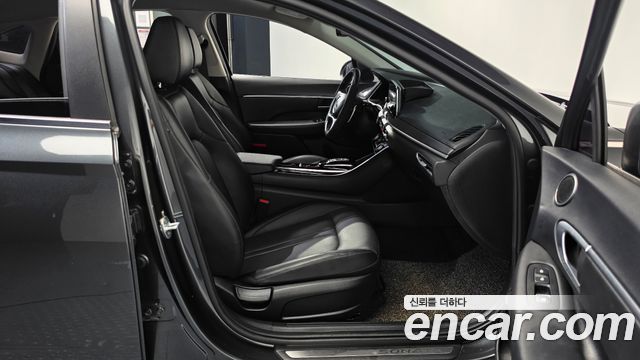 Hyundai Sonata 2020 — photo 11