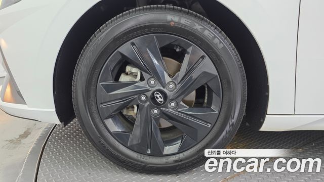 Hyundai AVANTE 2023 — photo 5