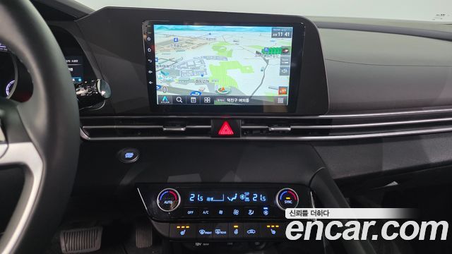 Hyundai AVANTE 2023 — photo 13