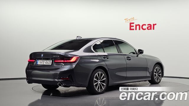 BMW 3-Series 2019 — photo 2