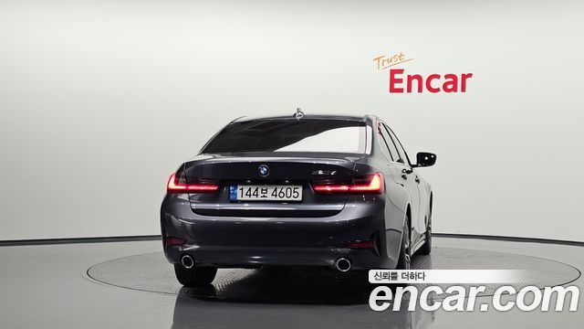BMW 3-Series 2019 — photo 4