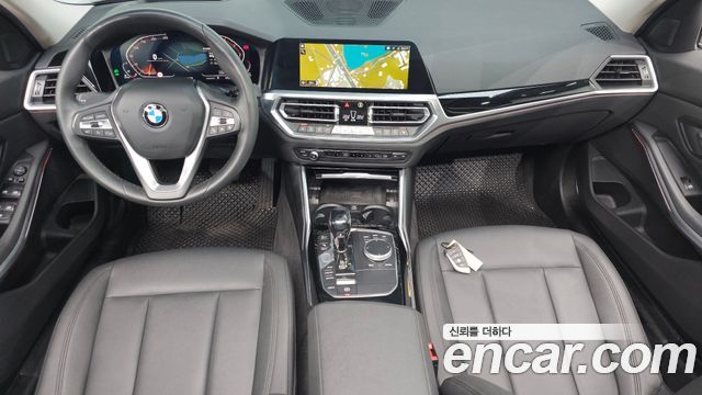 BMW 3-Series 2019 — photo 10