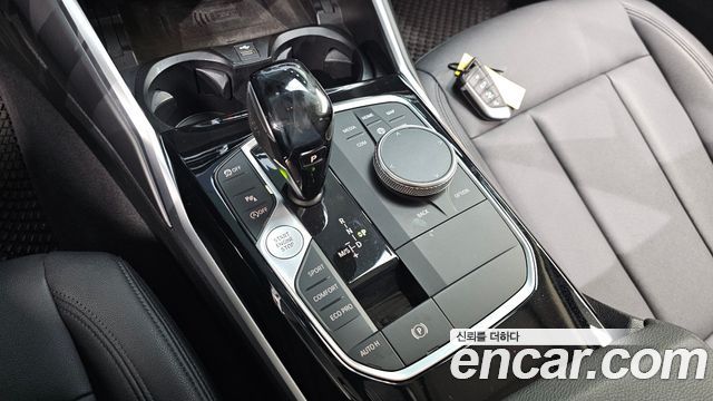 BMW 3-Series 2019 — photo 12