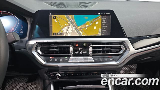 BMW 3-Series 2019 — photo 20