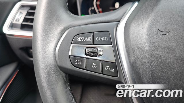 BMW 3-Series 2019 — photo 27