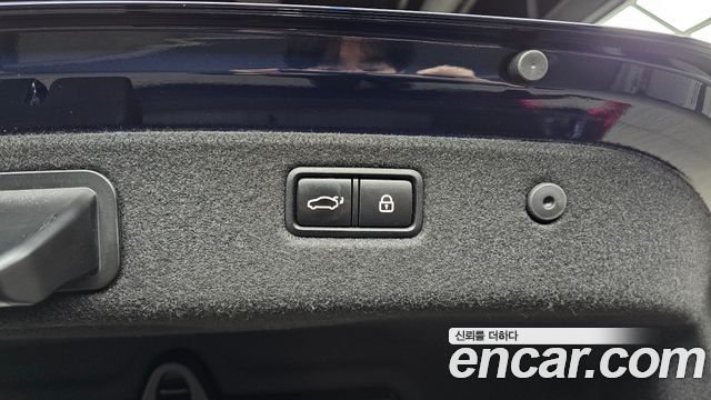 Genesis G70 2019 — photo 22