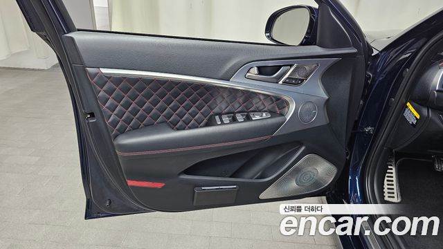 Genesis G70 2019 — photo 14