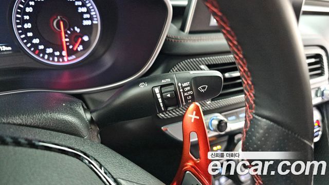 Genesis G70 2019 — photo 27