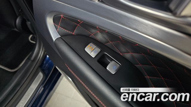 Genesis G70 2019 — photo 28