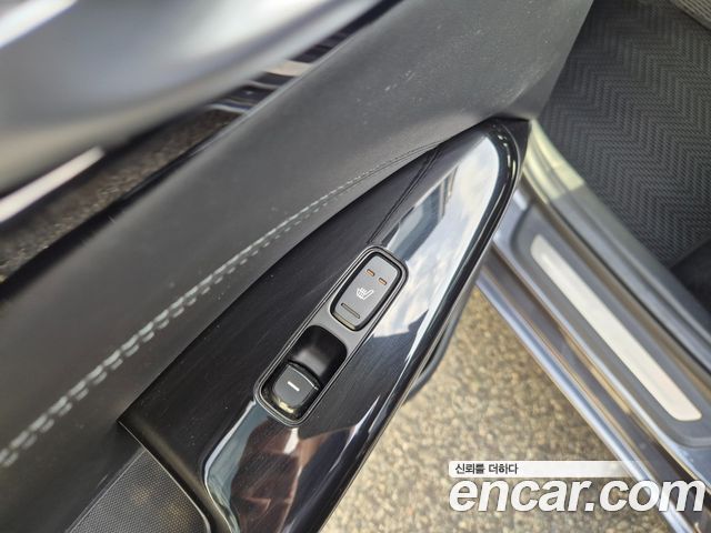 Kia K7 2018 — photo 10