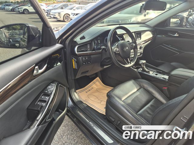 Kia K7 2018 — photo 12