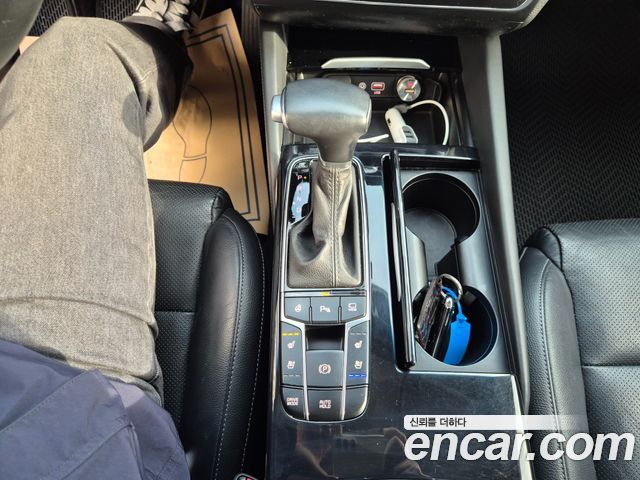 Kia K7 2018 — photo 16