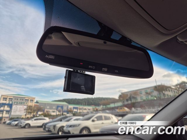 Kia K7 2018 — photo 17