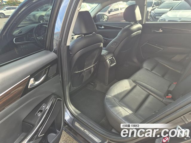 Kia K7 2018 — photo 19