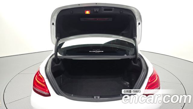 Mercedes-Benz C-Class 2016 — photo 26