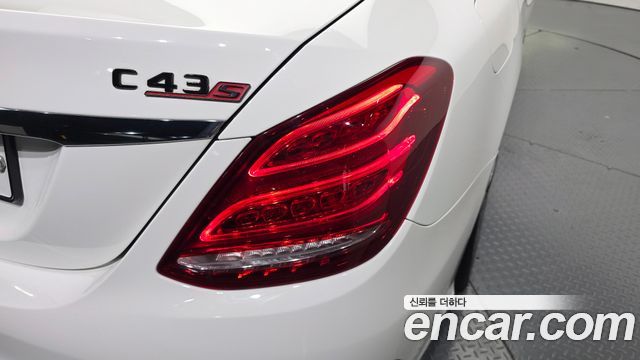 Mercedes-Benz C-Class 2016 — photo 9