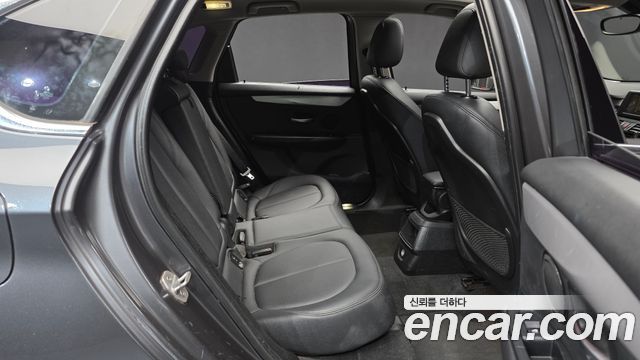 BMW 2-Series 2016 — photo 12