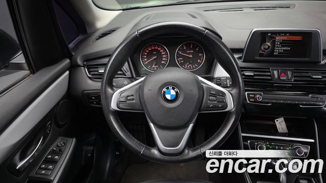 BMW 2-Series 2016 — photo 13