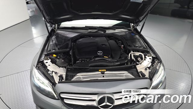 Mercedes-Benz C-Class 2020 — photo 6