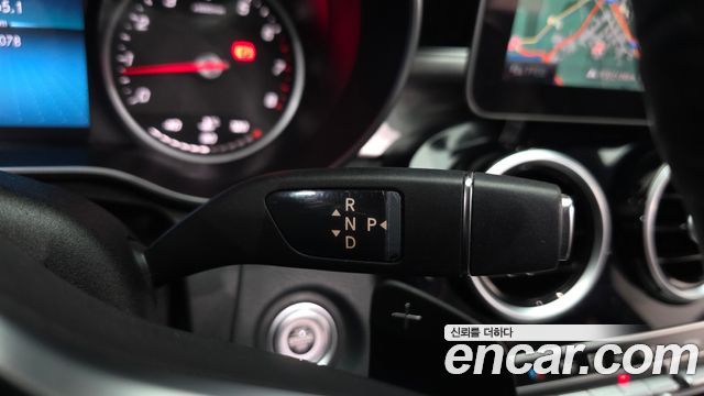 Mercedes-Benz C-Class 2020 — photo 12