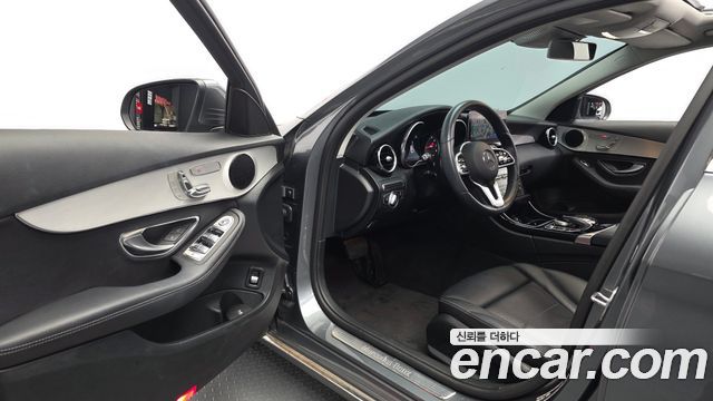 Mercedes-Benz C-Class 2020 — photo 13