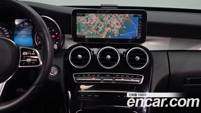 Mercedes-Benz C-Class 2020 — photo 20