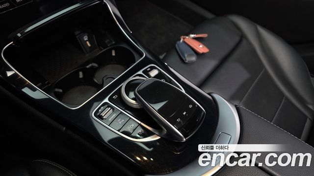 Mercedes-Benz C-Class 2020 — photo 23