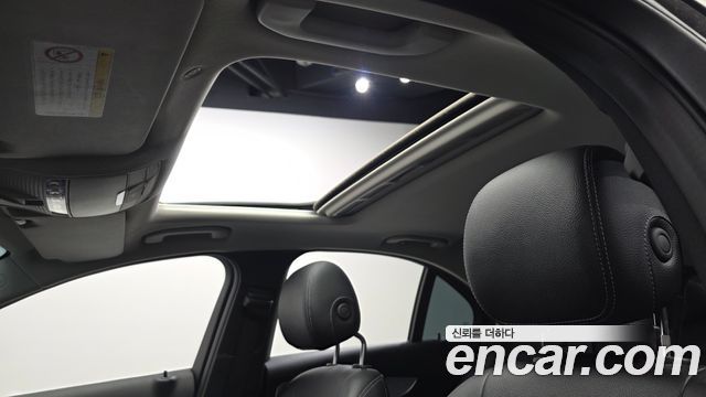 Mercedes-Benz C-Class 2020 — photo 24