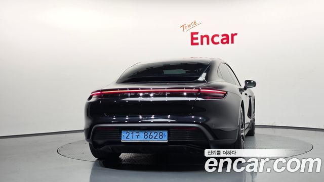 Porsche Taycan 2022 — photo 4