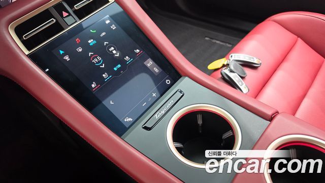 Porsche Taycan 2022 — photo 12