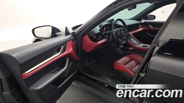 Porsche Taycan 2022 — photo 13