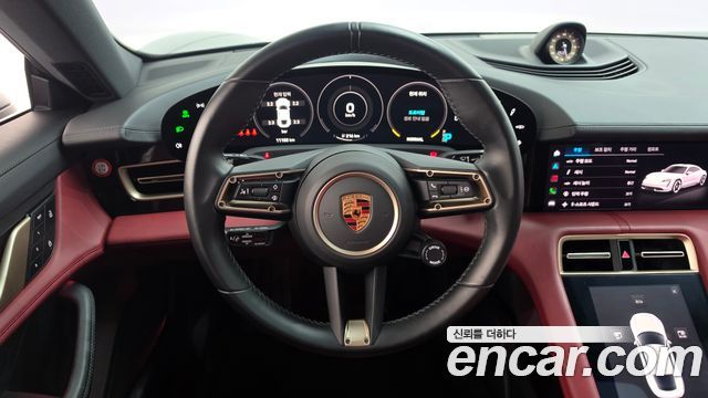 Porsche Taycan 2022 — photo 19