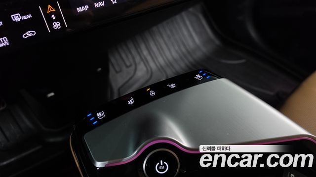 Kia EV6 2023 — photo 22