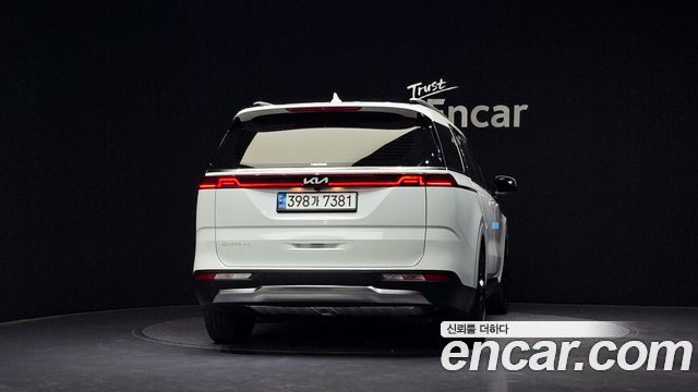 Kia Canival 2023 — photo 4