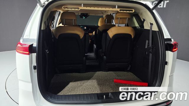 Kia Canival 2023 — photo 24
