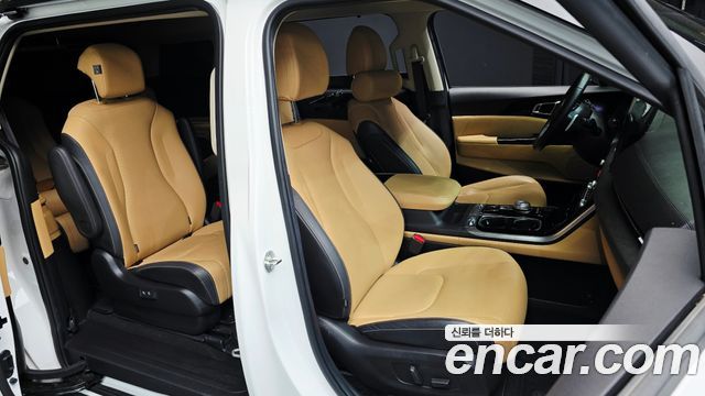 Kia Canival 2023 — photo 26