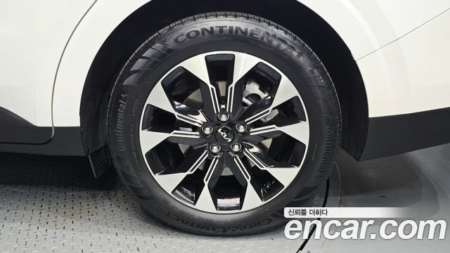 Kia Canival 2023 — photo 7