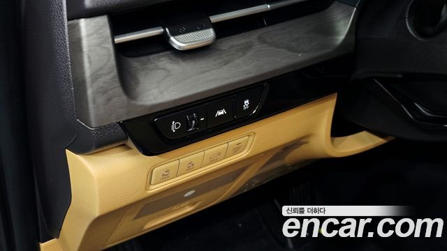 Kia Canival 2023 — photo 28