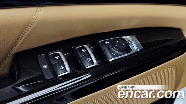 Kia Canival 2023 — photo 30