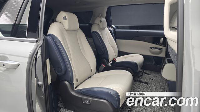 Kia Canival 2025 — photo 12