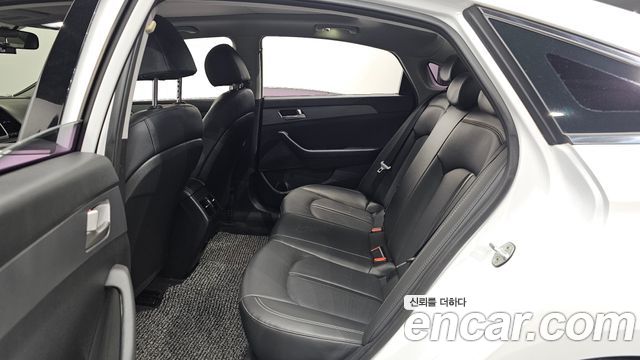 Hyundai Sonata 2018 — photo 11