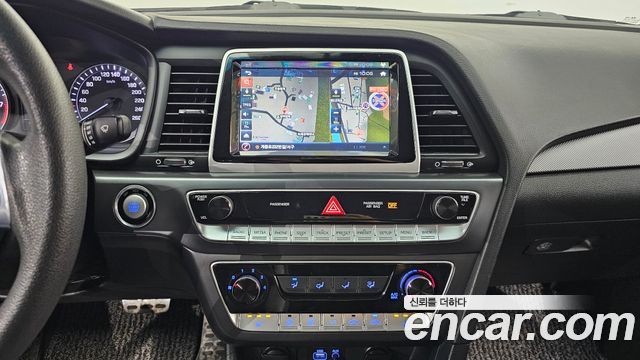 Hyundai Sonata 2018 — photo 16