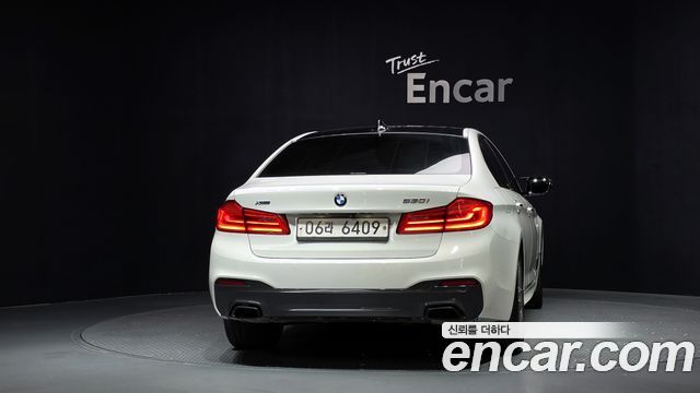 BMW 5-Series 2018 — photo 3
