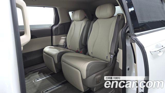 Kia Canival 2024 — photo 18