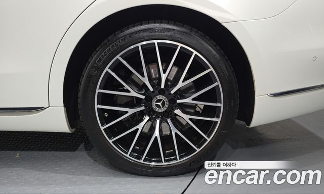 Mercedes-Benz S-Class 2022 — photo 7